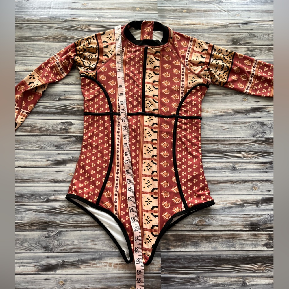 RIP CURL Saffron Skies one piece surf suit in paisley rust size 12 - Picture 12 of 13